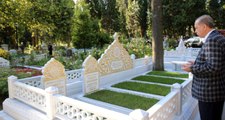 Cumhurbaşkanı Erdoğan, Anne ve Babasının Mezarını Ziyaret Etti