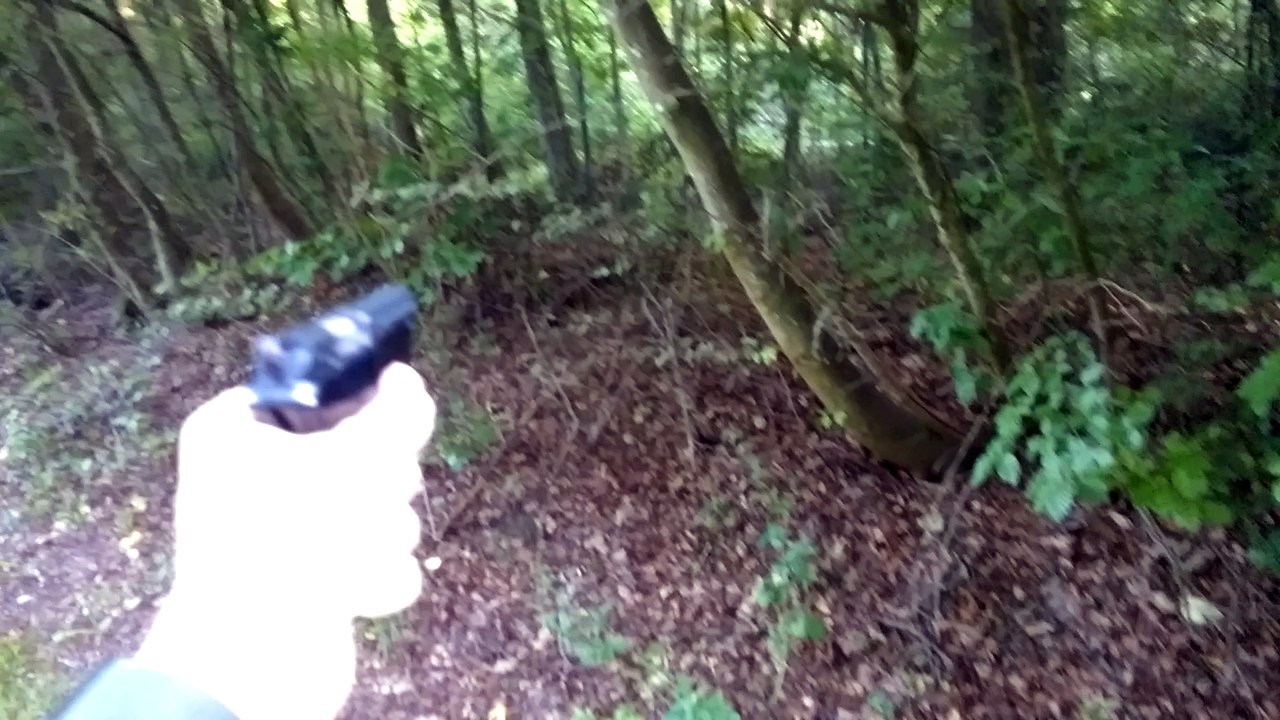 HS4 Schreckschusspistole ohne PTB mit 50 Jahre alter Gasmunition getestet