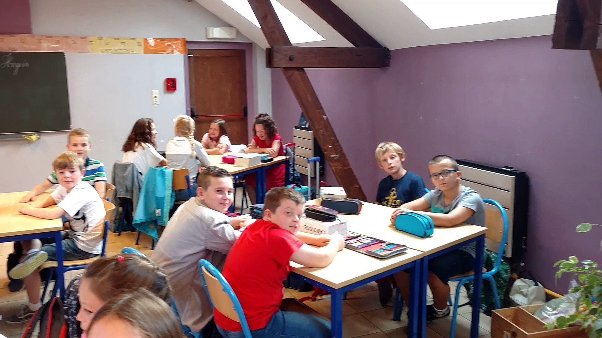 Saint-Symphorien rentrée à l'école communale (5ème) - Vidéo Dailymotion