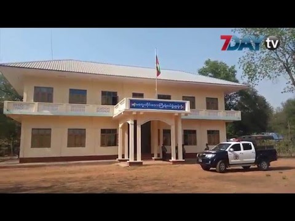 မေကြးတိုင္းရဲမႈးႀကီးက မီဒီယာေတြနဲ႔ ၿမိဳ႕မိ ၿမိဳ႕ဖေတြကိုေတြ႕
