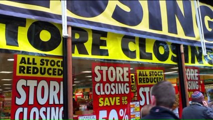 IRL Store Brings Online Shopping to Life