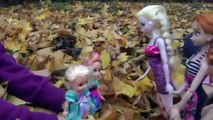 Y colorido divertido han esconder en en hojas jugar oxidado buscar el niños pequeños Elsa anna