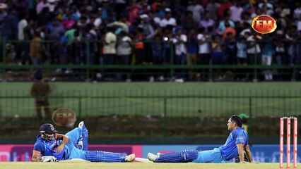 जब LIVE मैच में मैदान पर ही सो गए धोनी.. गावस्कर ने दिया ऐसा रिएक्शन