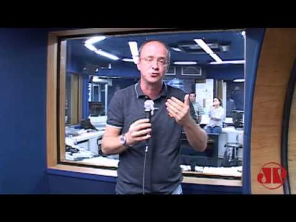 Para Rogério Assis, Ronaldinho deveria ser mantido aqui no Brasil