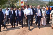 Denizli Bakan Zeybekçi Sel Felaketinin Yaşandığı Bölgede İncelemelerde Bulundu