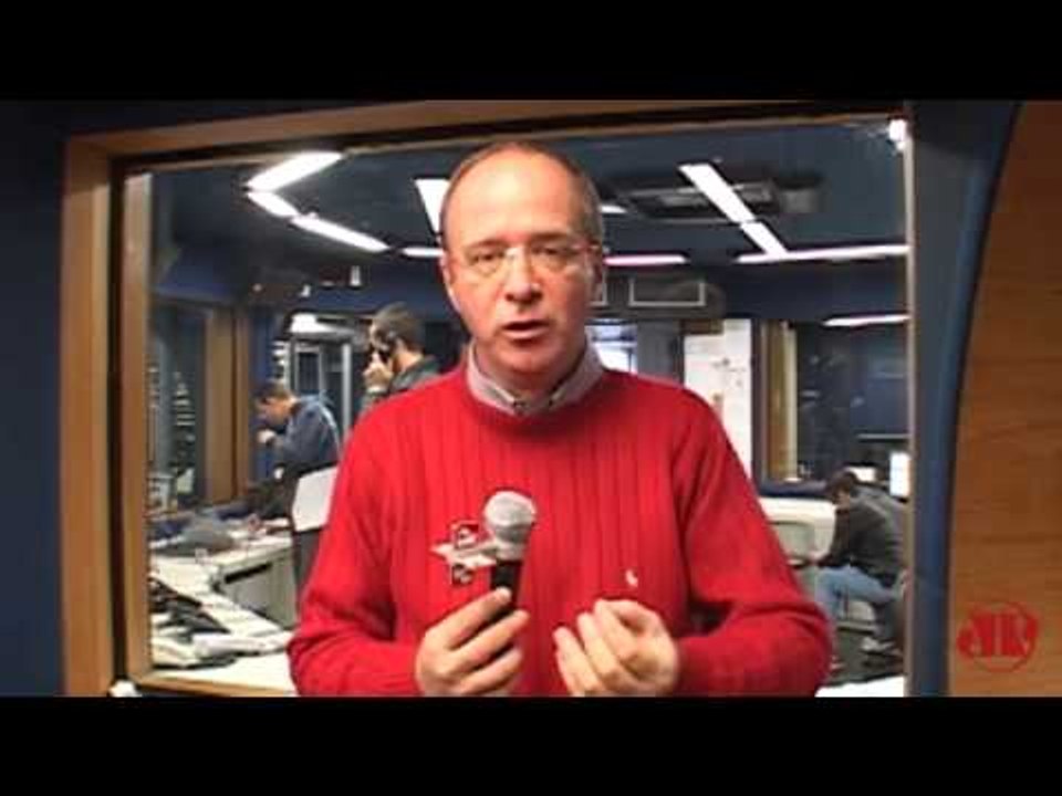 “Palmeiras vive situação dramática, se é viável tem que trazer Ronaldinho”, diz Rogério Assis