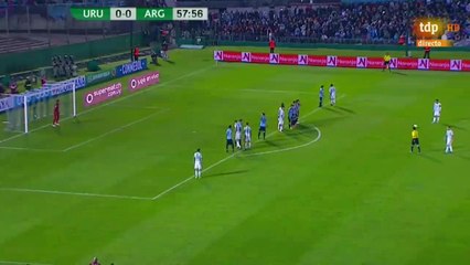 Uruguay vs Argentina : Messi Free-Kick, Muslera Amazing Save HD -  01.09.2017