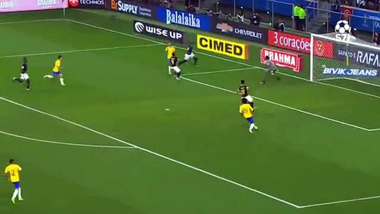 Brasil 2 x 0 Equador GOLAÇO DE PHILIPPE COUTINHO