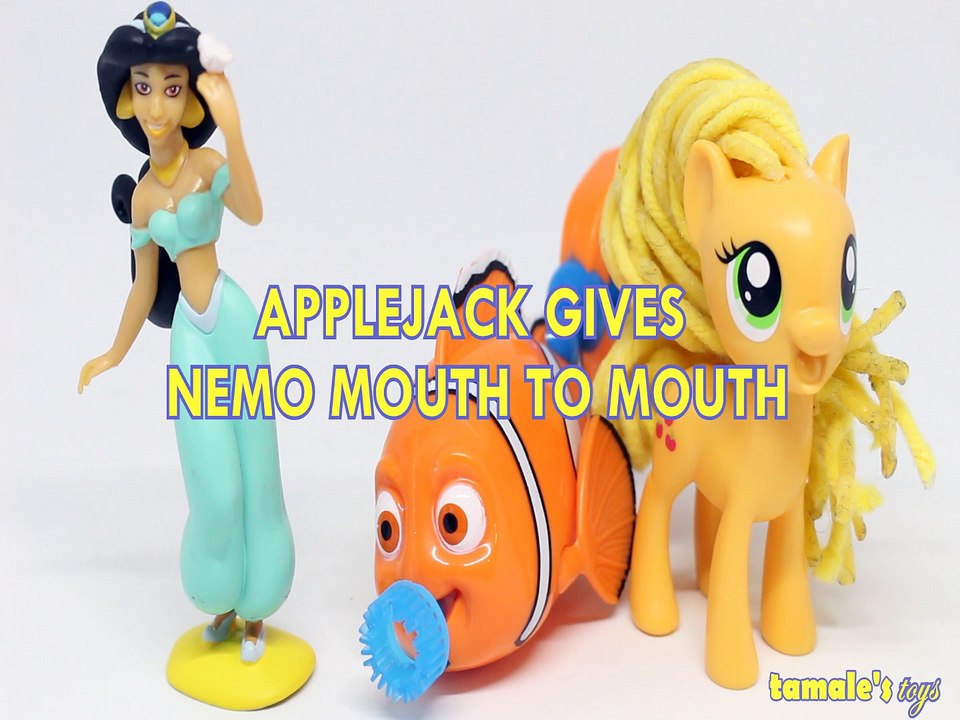 APPLEJACK GIVES NEMO MOUTH TO MOUTH PRINCESS JASMINE DISNEY PIXAR MY LITTLE PONY Toys BABY Videos, FINDING DORY , ALADDI