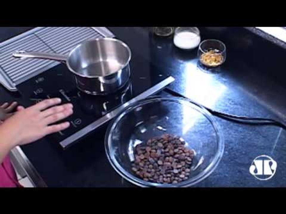 Receita: panettone recheado com sorvete de creme brûlée e limão siciliano