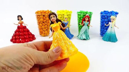 Descargar video: Куклы Принцессы Диснея Лепим наряды из Плей До Поделки из пластилина Play-Doh