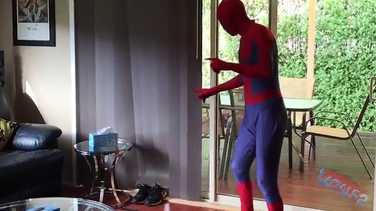 Et noir homme de fer mouvement panthère partie homme araignée arrêter supérieur superieur vidéo avec Action 5