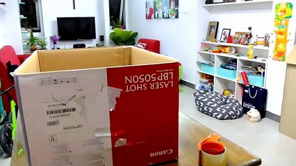 Una y una en un tiene una un en y caja coche cartón para cómo Niños hacer para