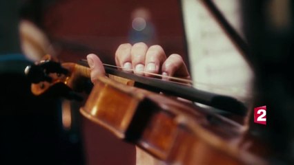 France 2 : Les premières images d’Anne-Sophie Lapix à la tête du JT