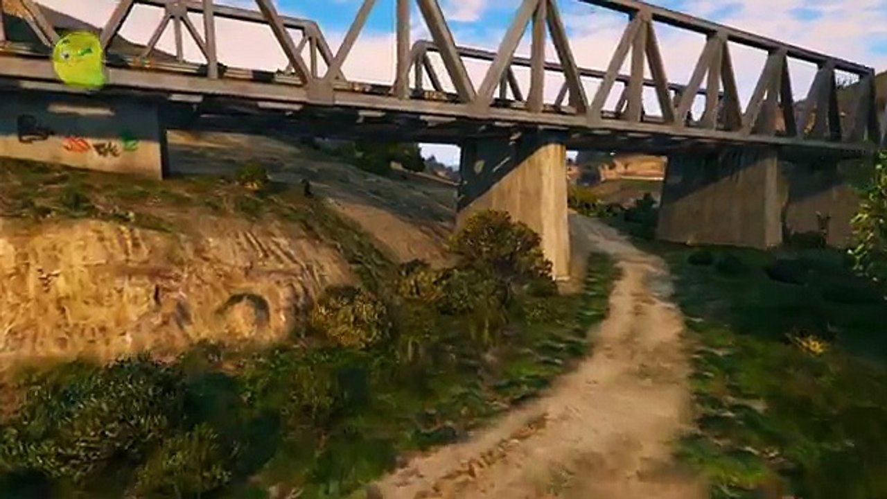 Bataille épique ponton Roi contre kong