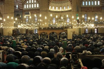 Download Video: Selimiye Camii Bayram Sabahı Doldu Taştı