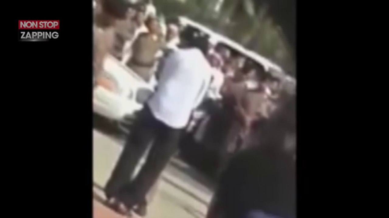 Arabie Saoudite : Un blogueur reçoit 50 coups de fouet sur la place publique (vidéo)