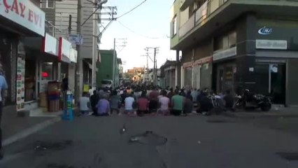 Cemaat Yolda Namaz Kıldı, Halk Otobüsü Kontak Kapattı