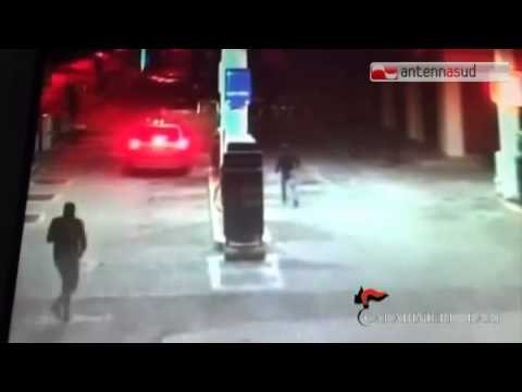 TG 23.05.14 Bisceglie: rapinano e accoltellano benzinaio durante una rapina