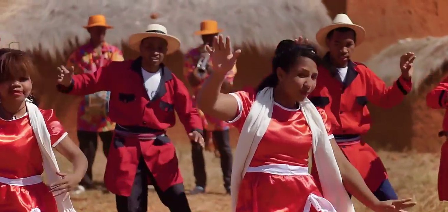 VAKO URBAN MOZIKA   -   Tazana Kely     (Gasy HD 2017)