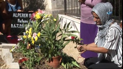 Alperen'in Ailesinden Bayramda Hüzünlü Mezar Ziyareti