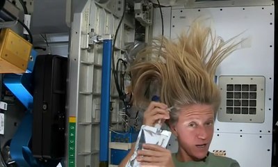 Tutorial Keramas di Luar Angkasa