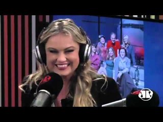 Faço cada personagem com todo o meu amor, diz Ellen Roche