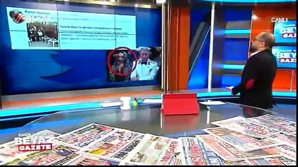 Başını örten Genelkurmay Başkanı'nın eşine destek