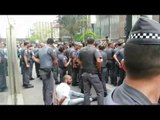 Polícia detém estudantes em manifestação na Av. Paulista