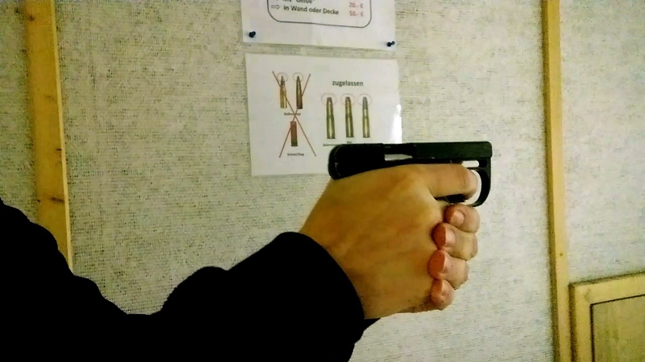 Wadie Automatik Schreckschusspistole mit Platzpatronen ohne PTB Zulassung