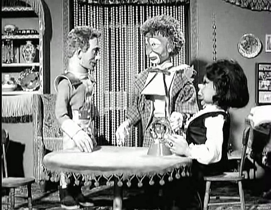 Fireball XL5  E10 - Flying Zodiac