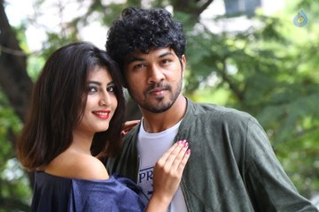 Malli Vachinda Movie Heroine Divya || Actress Divya Latest Gallery || SuperMirchi