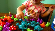 Et bébé des balles les couleurs Apprendre avec Dans le pour dessins animés enseigner couleur couleurs bain développement des petites