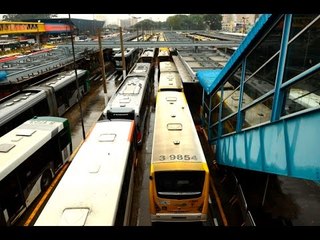 Video herunterladen: Motoristas e cobradores de ônibus paralisam operação em SP | Jornal da Manhã | Jovem Pan