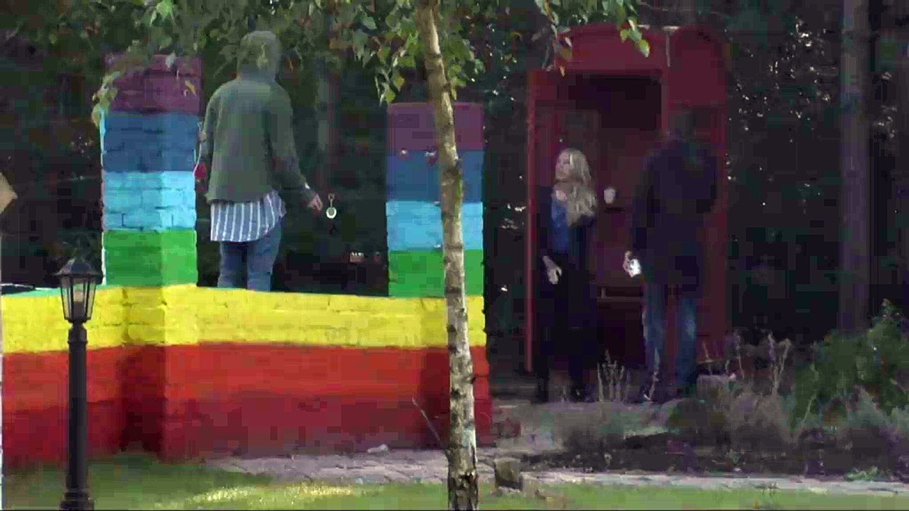 Billy bijna op haar bips