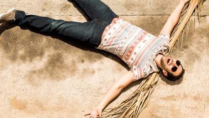 "You're the Worst" Play New Season, Official FX - Season 4 Episode 1