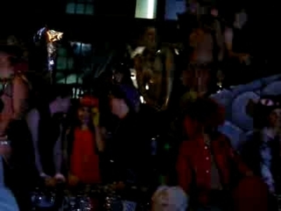 Suite et fin de la parade d'Halloween