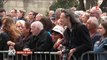 Stars et anonymes ont rendu un dernier hommage à Mireille Darc  lors de ses obsèques en l'Eglise Saint-Sulpice à Paris
