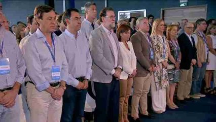 El PP guarda en su Interpalamentaria un minuto de silencio por las víctimas de los atentados