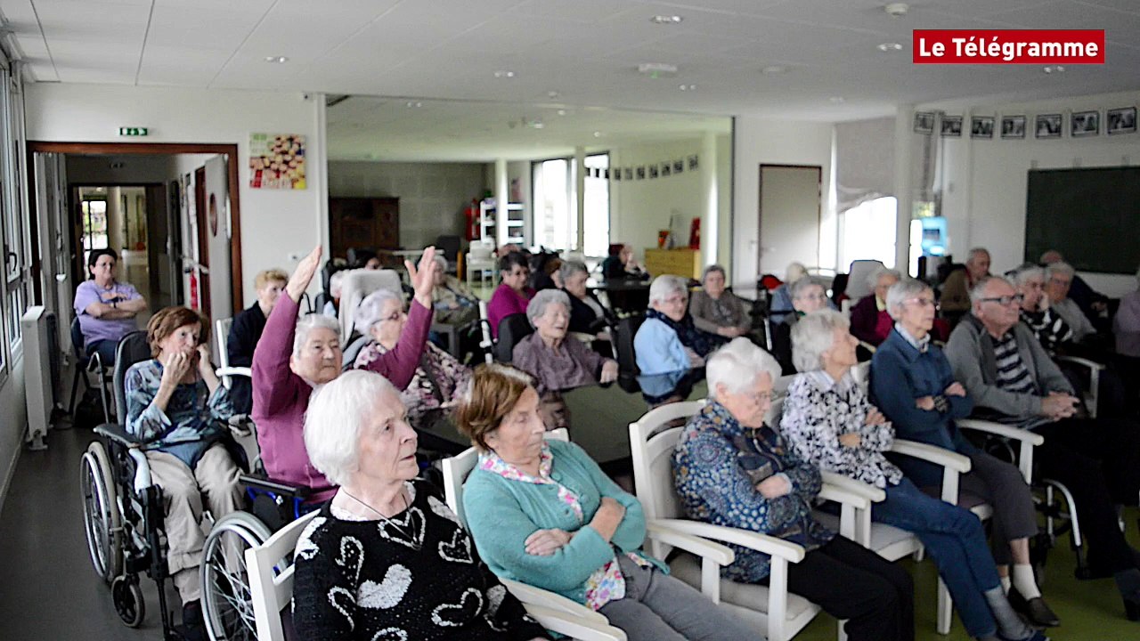Guipavas (29). Ehpad Georges Brassens :  Michel Gréco, fidèle bénévole