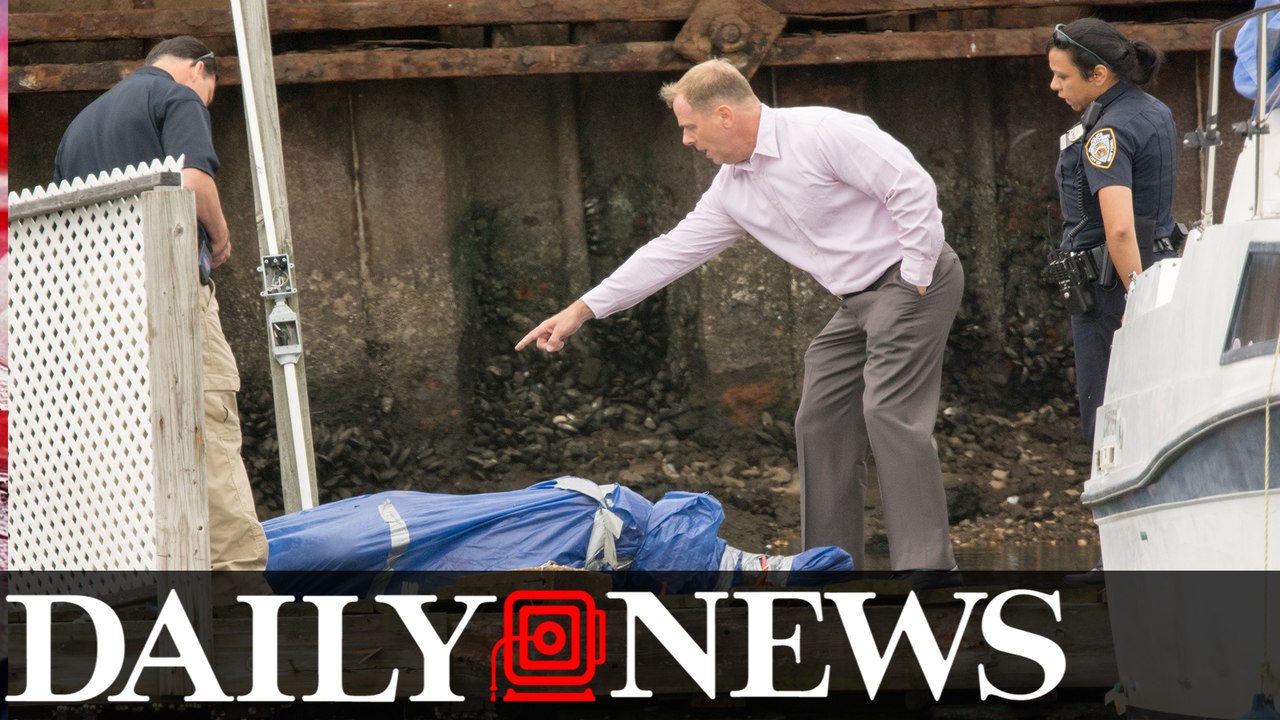 Dead man wrapped in tarp found floating in waters off Brooklyn