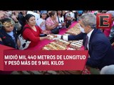 Miles de capitalinos degustan en el Zócalo la megarosca de Reyes
