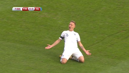 Qualifications Coupe du Monde - Le superbe coup-franc d'Alexander Ring !