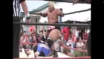 Rikishi stinkfaces Sassy Vegas