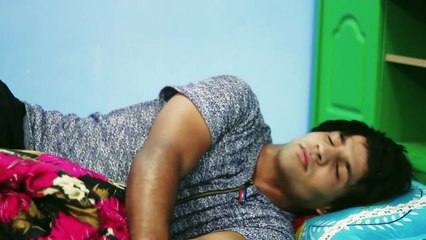 لاتخلي فلوس العيد يم امك لهذا السبب _  تحشيش عراقي | مصطفى ستار