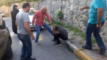 Kapkaççıya Vatandaş Dayağı Kamerada