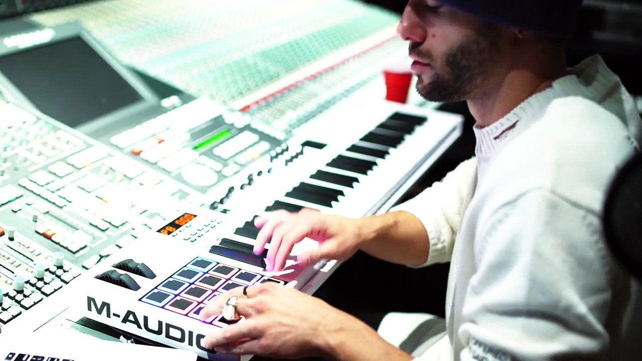 FRIENDS - Justin Bieber + Bloodpop (Travis Garland Cover)