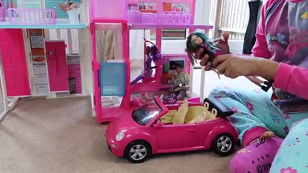 Bebé mala lucha comida monstruos codicioso sucio mamá fuera Vs real