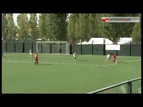 TG 10.10.14 Pink Bari, il calcio femminile si presenta al Petruzzelli