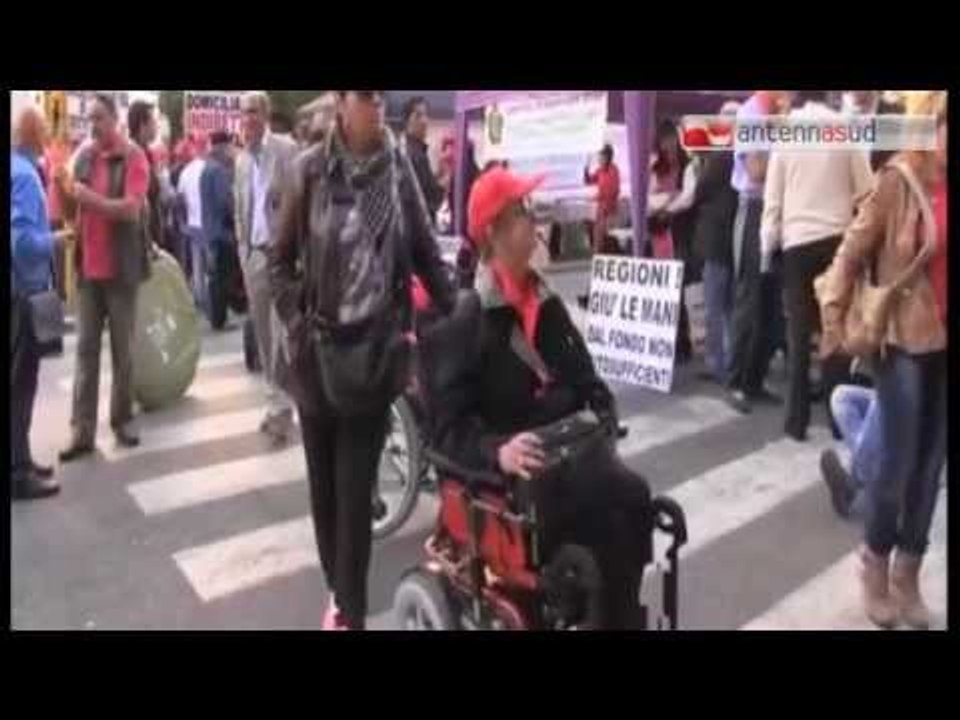 TG 04.11.14 "Meglio morti che abbandonati", malati Sla contro i tagli da 100 milioni